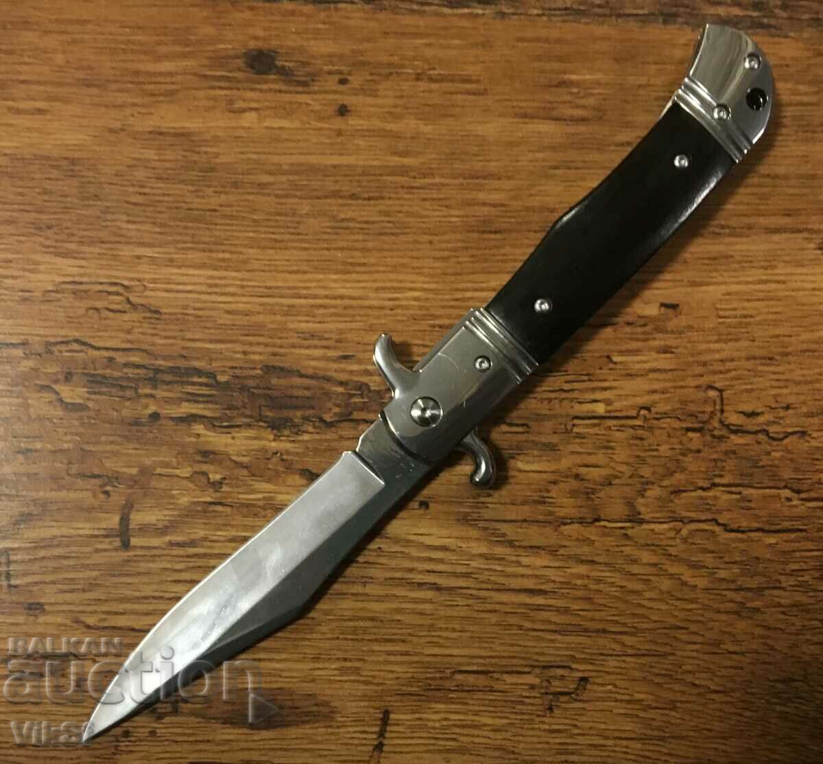 Cuțit de vânătoare automat pliabil cu protecție metalică 120x240 cu preț 42.50 BGN | € 21.73