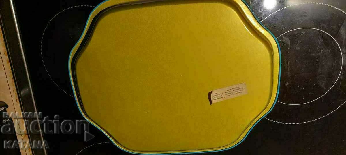 Поднос НОВА ЦЕНА !!! с цена 6.00 лв. | € 3.07 Поднос НОВА ЦЕНА !!! с цена 6.00 лв. | € 3.07