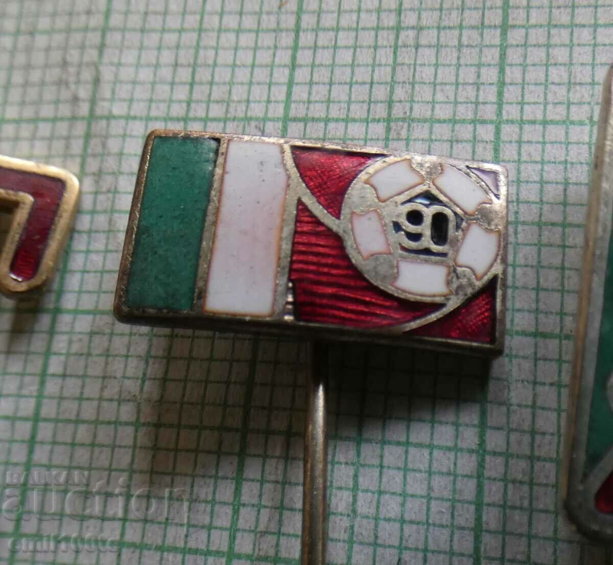 Delivery of Badges 4 pieces FIFA World Cup Italy 90 Delivery of Badges 4 pieces FIFA World Cup Italy 90