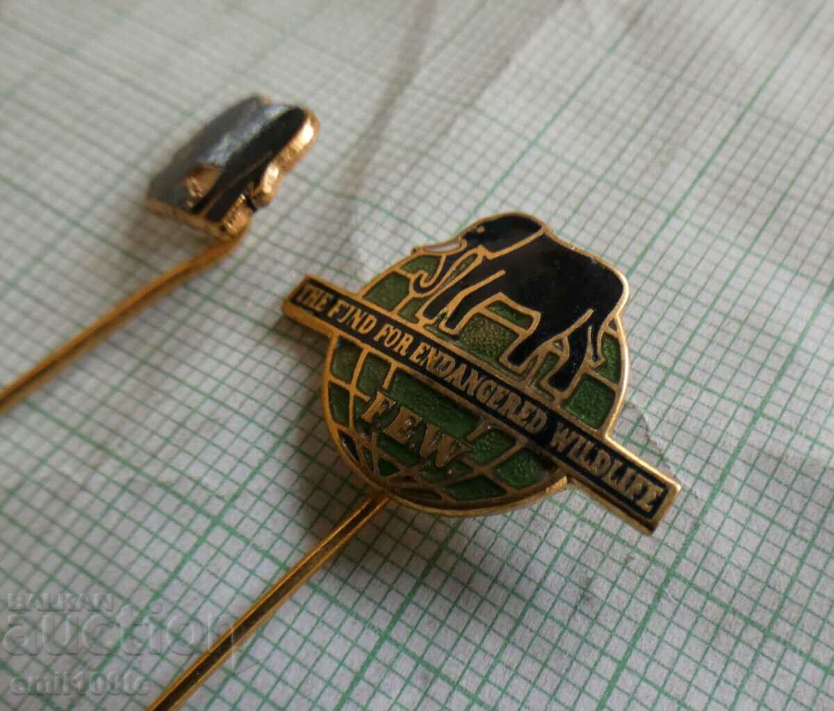 Badges 2 pieces FEW Endangered Wildlife Fund - 6 Badges 2 pieces FEW Endangered Wildlife Fund - 6