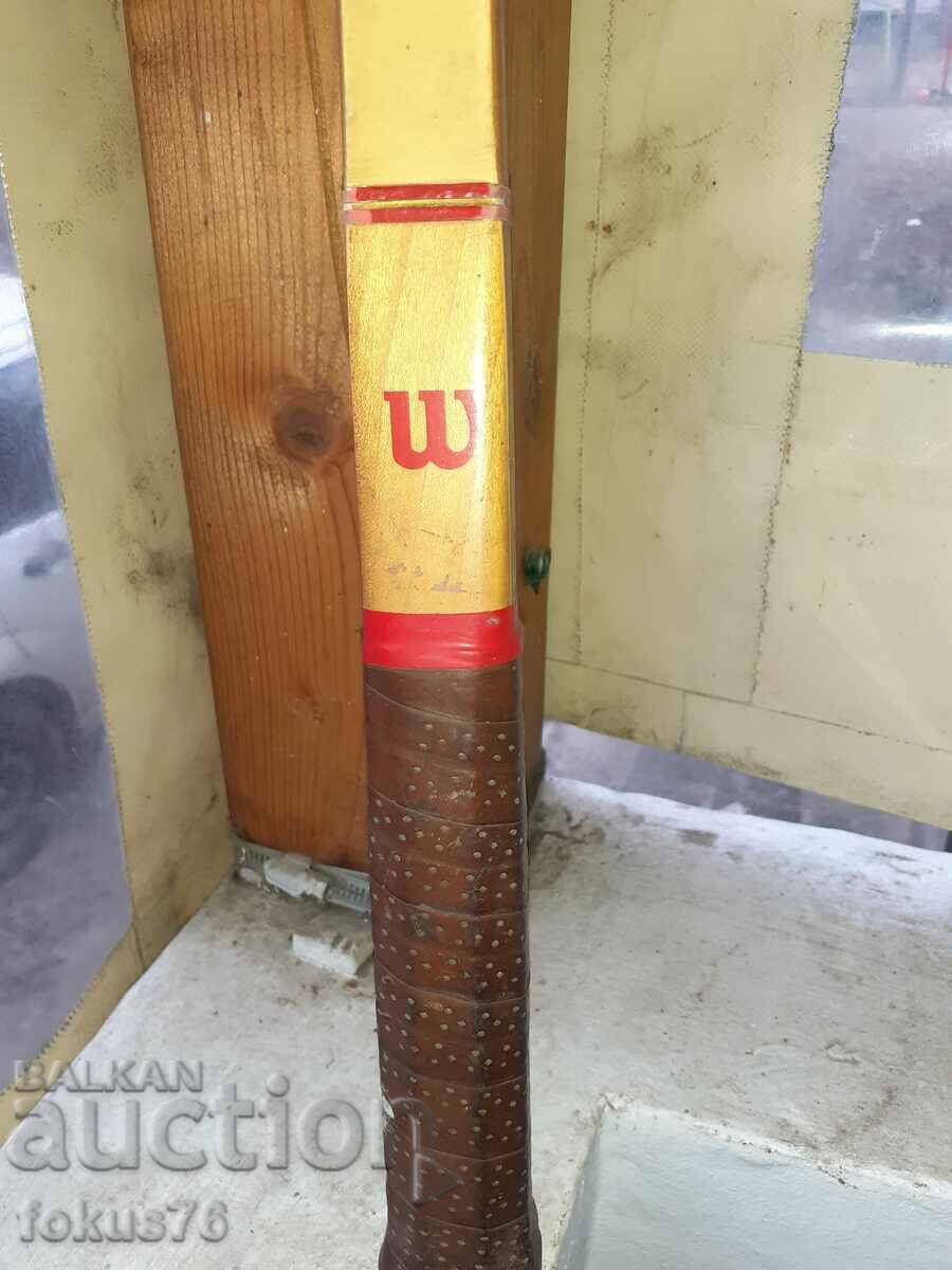 Livrarea Rachetă de tenis de colecție Wilson Autograph Jack Kramer Livrarea Rachetă de tenis de colecție Wilson Autograph Jack Kramer