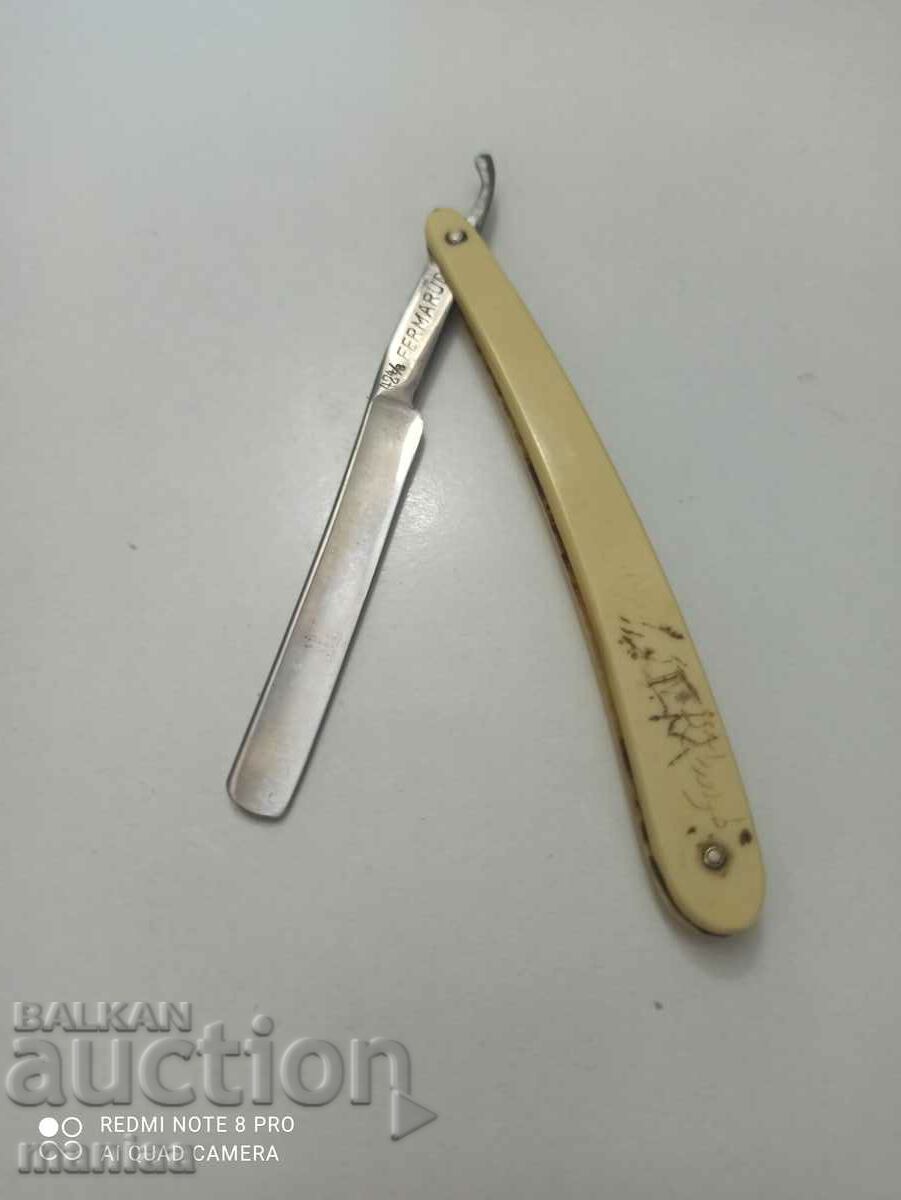 Auction Solingen razor with bone handle and box Auction Solingen razor with bone handle and box