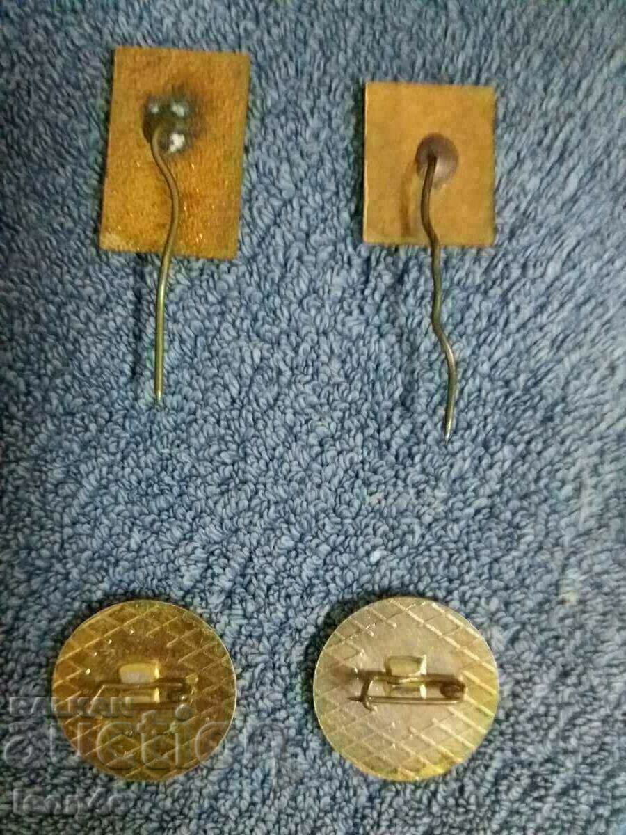 O mulțime de insigne cu preț 10.00 BGN | € 5.11 O mulțime de insigne cu preț 10.00 BGN | € 5.11