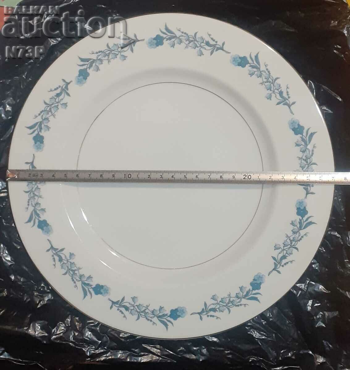PORCELAIN PLATE. COLLECTION.MADE IN AMERICA. with price 15.00 BGN | € 7.67 PORCELAIN PLATE. COLLECTION.MADE IN AMERICA. with price 15.00 BGN | € 7.67