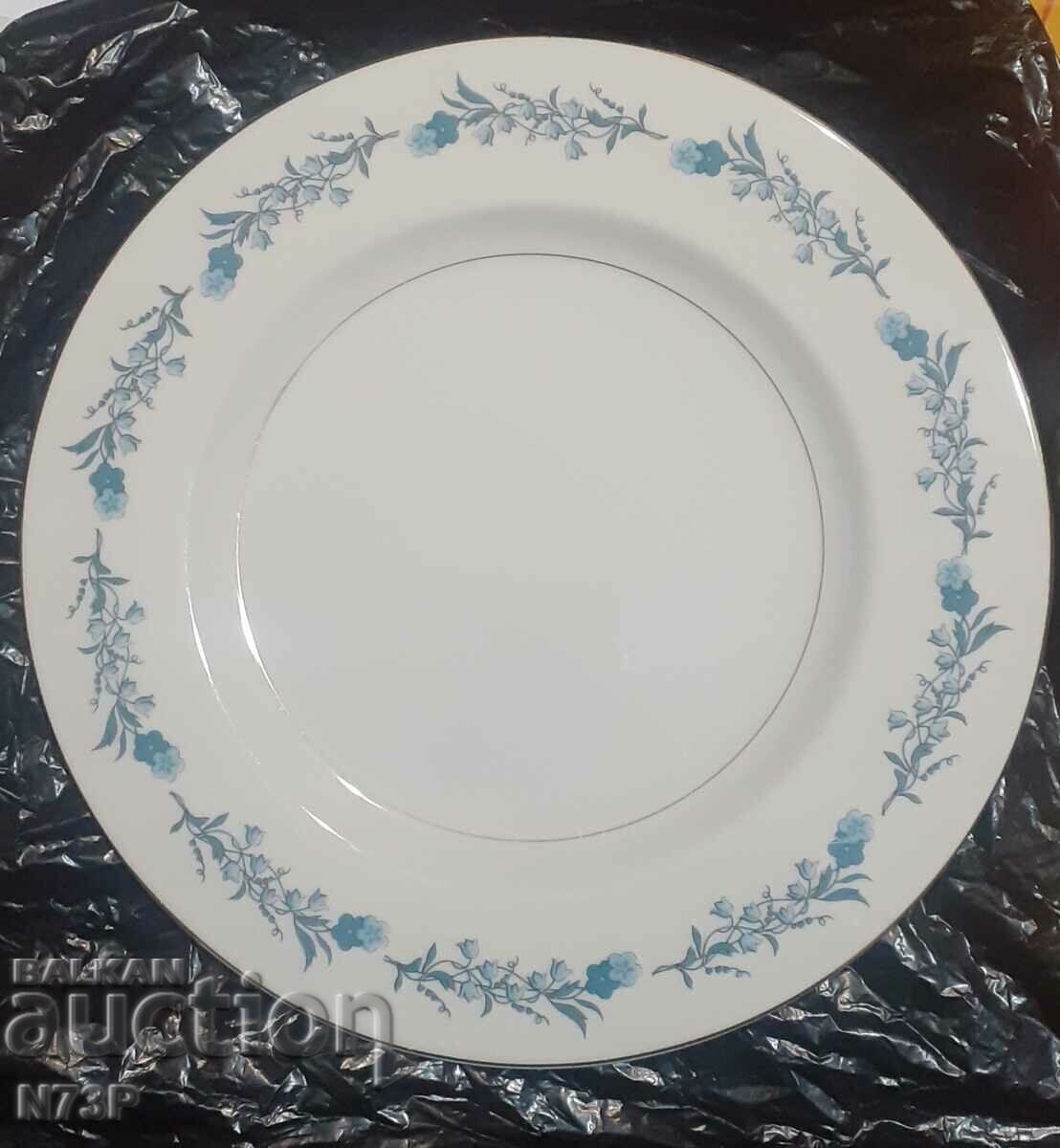 PORCELAIN PLATE. COLLECTION.MADE IN AMERICA.