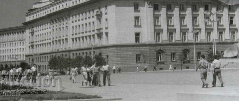 Old reporter photo press photo Sofia Party House with price 25.00 BGN | € 12.78 Old reporter photo press photo Sofia Party House with price 25.00 BGN | € 12.78