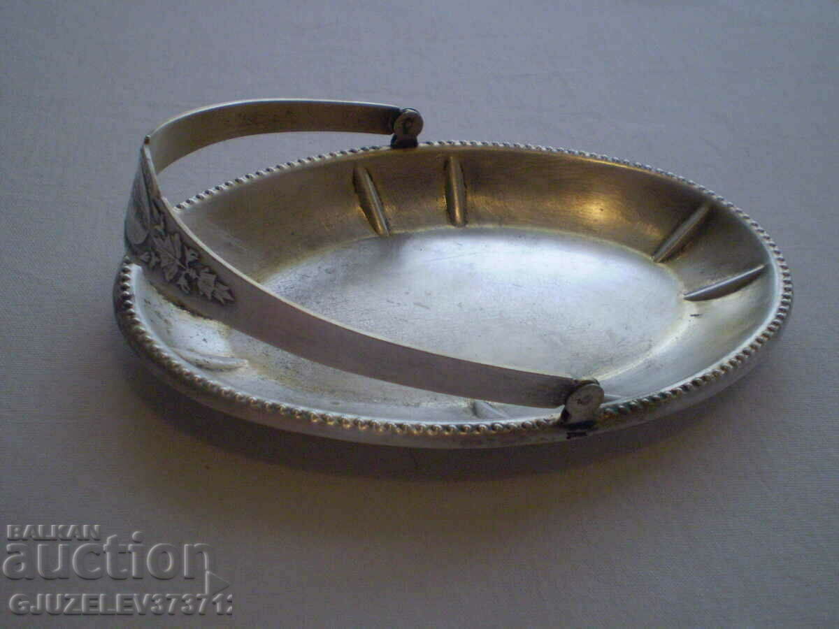 Παράδοση Vintage μπομπονιέρα Melchior σημάδεψε το Λένινγκραντ Παράδοση Vintage μπομπονιέρα Melchior σημάδεψε το Λένινγκραντ