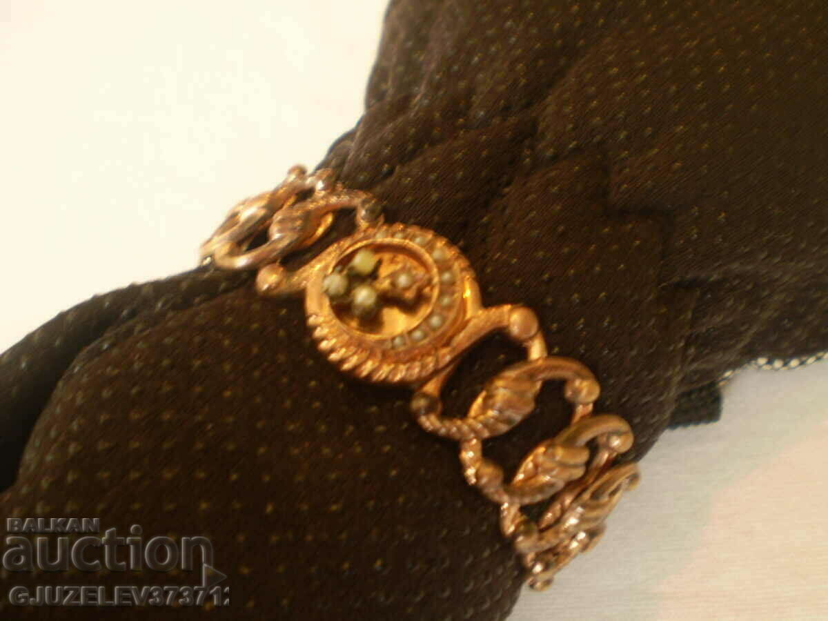 Antique Napkin Double with Pearls in the form of a bracelet with price 129.00 BGN | € 65.96 Antique Napkin Double with Pearls in the form of a bracelet with price 129.00 BGN | € 65.96