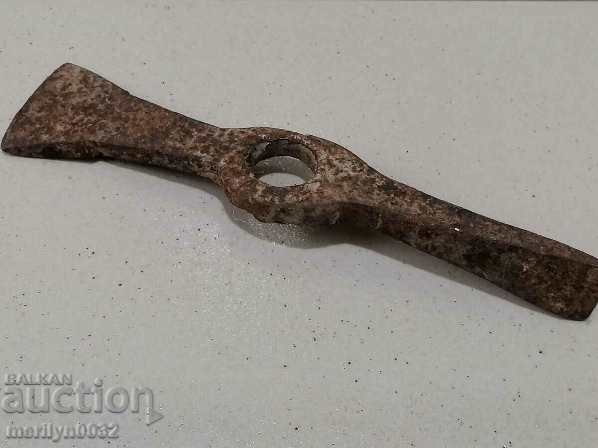picon Vechi forjate, instrument târnăcopul cu preț 69.00 BGN | € 35.28
