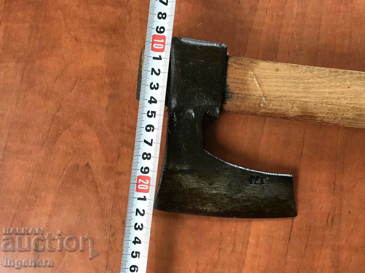 Auction AX HATCHET AX TOOL-78 CM WITH HANDLE Auction AX HATCHET AX TOOL-78 CM WITH HANDLE
