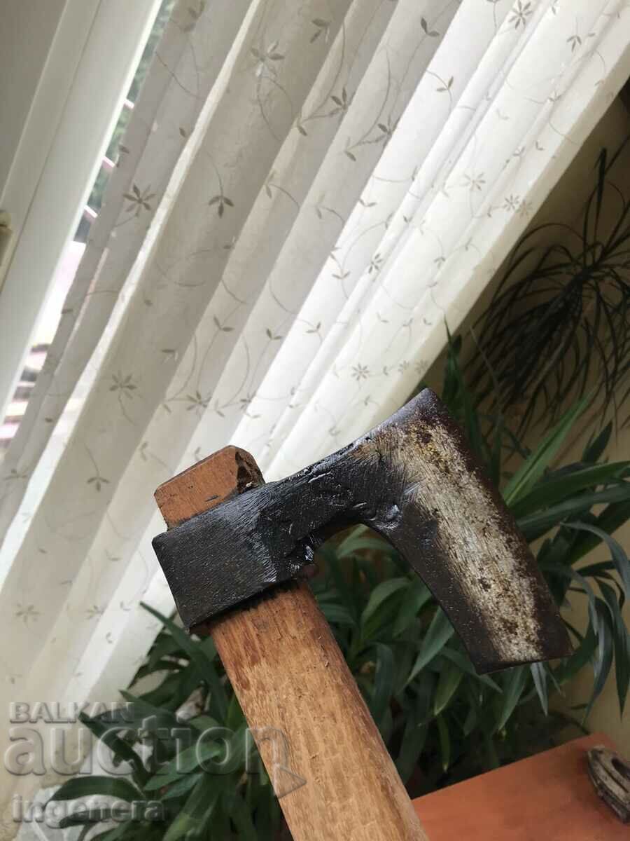 Delivery of AX HATCHET AX TOOL-78 CM WITH HANDLE Delivery of AX HATCHET AX TOOL-78 CM WITH HANDLE