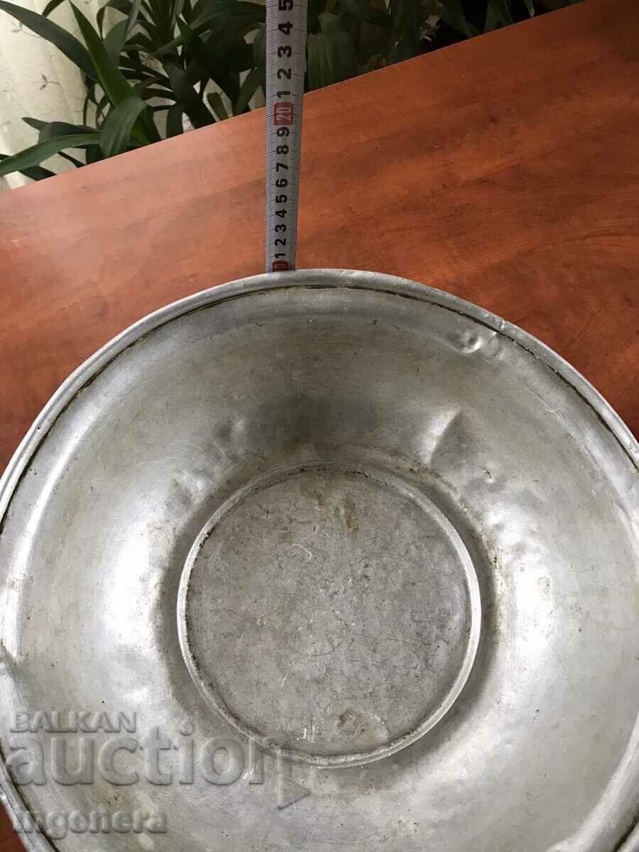 Delivery of OLD ALUMINUM POOL POOL POOL METAL SMALL Delivery of OLD ALUMINUM POOL POOL POOL METAL SMALL