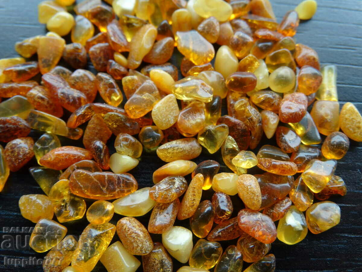 Delivery of 41.60 ct natural Baltic amber lot 100+ Delivery of 41.60 ct natural Baltic amber lot 100+