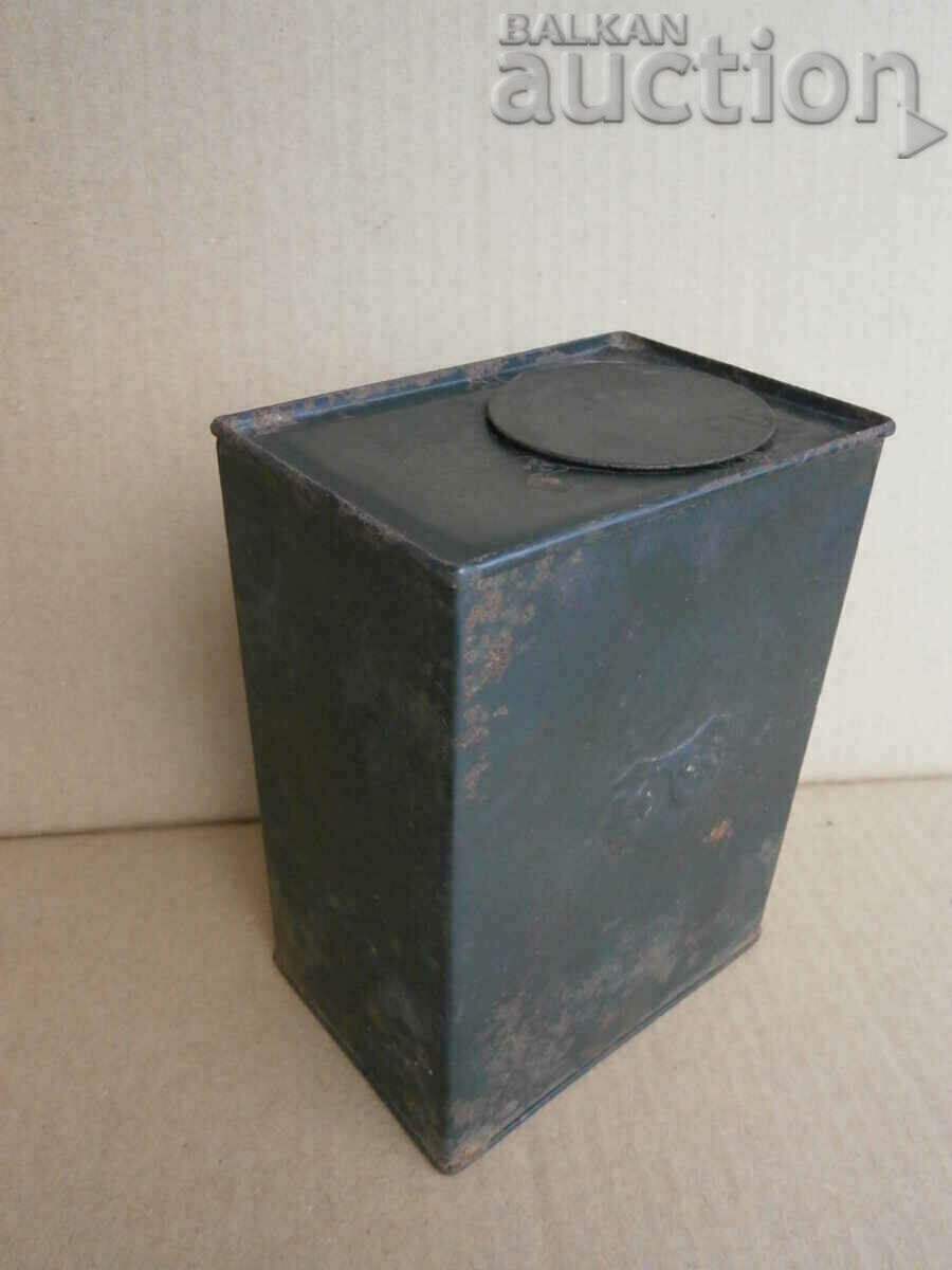 vintage Italian tin can box FERRARI - 6 vintage Italian tin can box FERRARI - 6