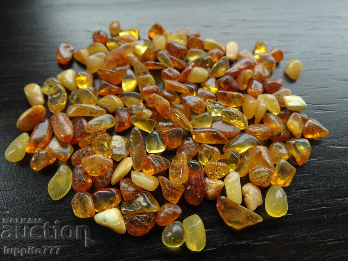 38.85 ct natural Baltic amber lot 100+