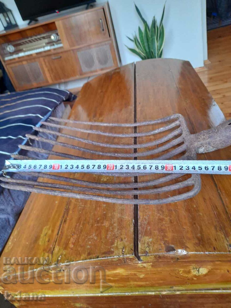 Auction  Old villa, nabunya