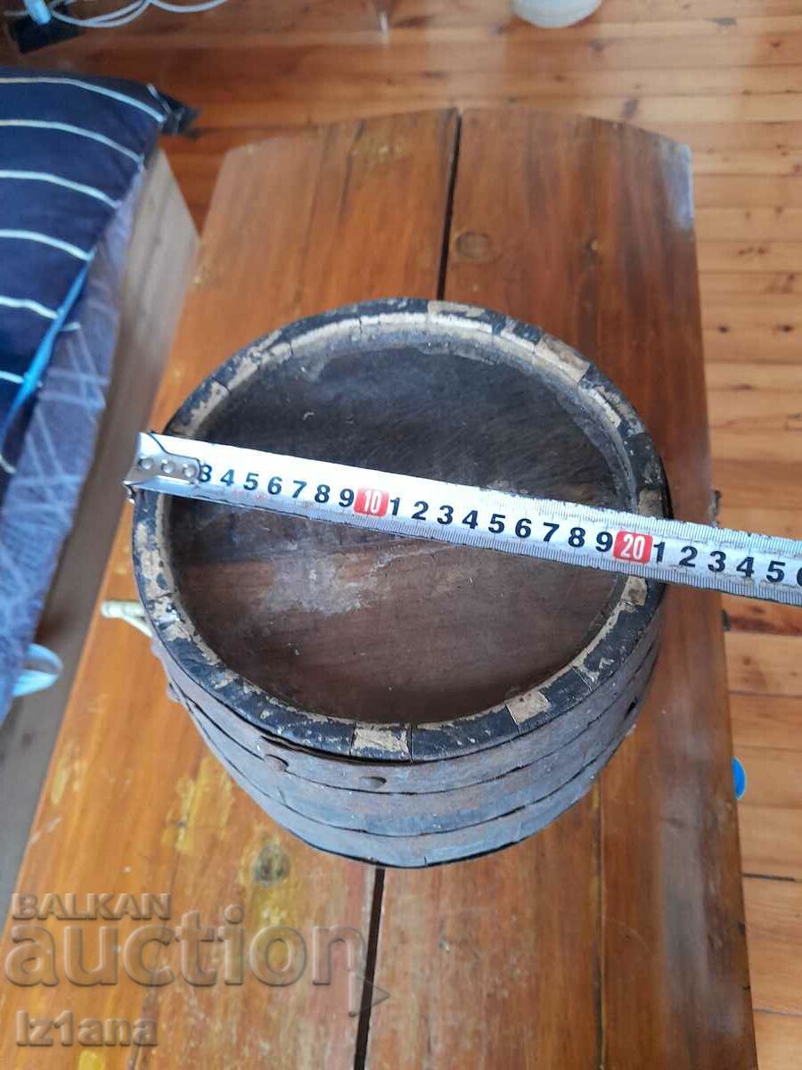 Delivery of Antique wooden barrel