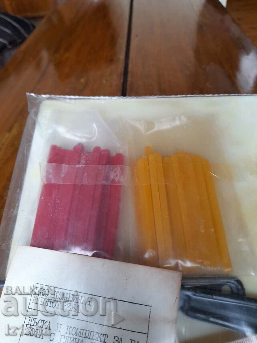 Auction Old board, set for working with clay and plasticine Auction Old board, set for working with clay and plasticine