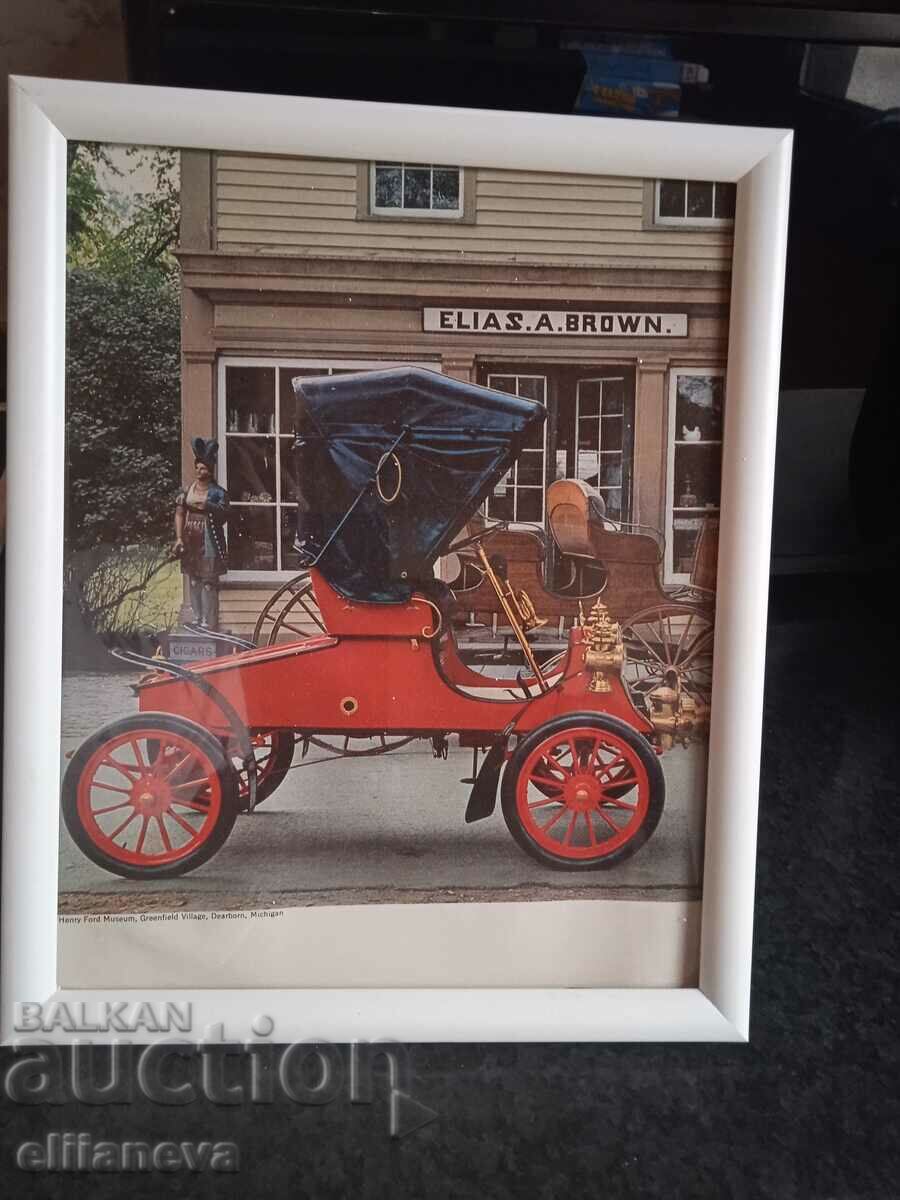 Photo of a vintage car in a 24/16 frame