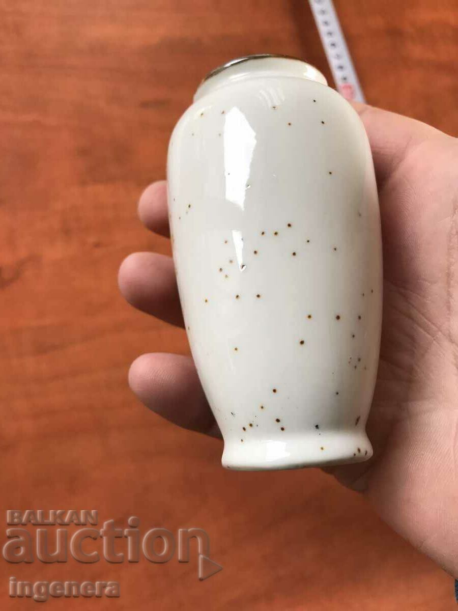 PORCELAIN VASE - 5 PORCELAIN VASE - 5