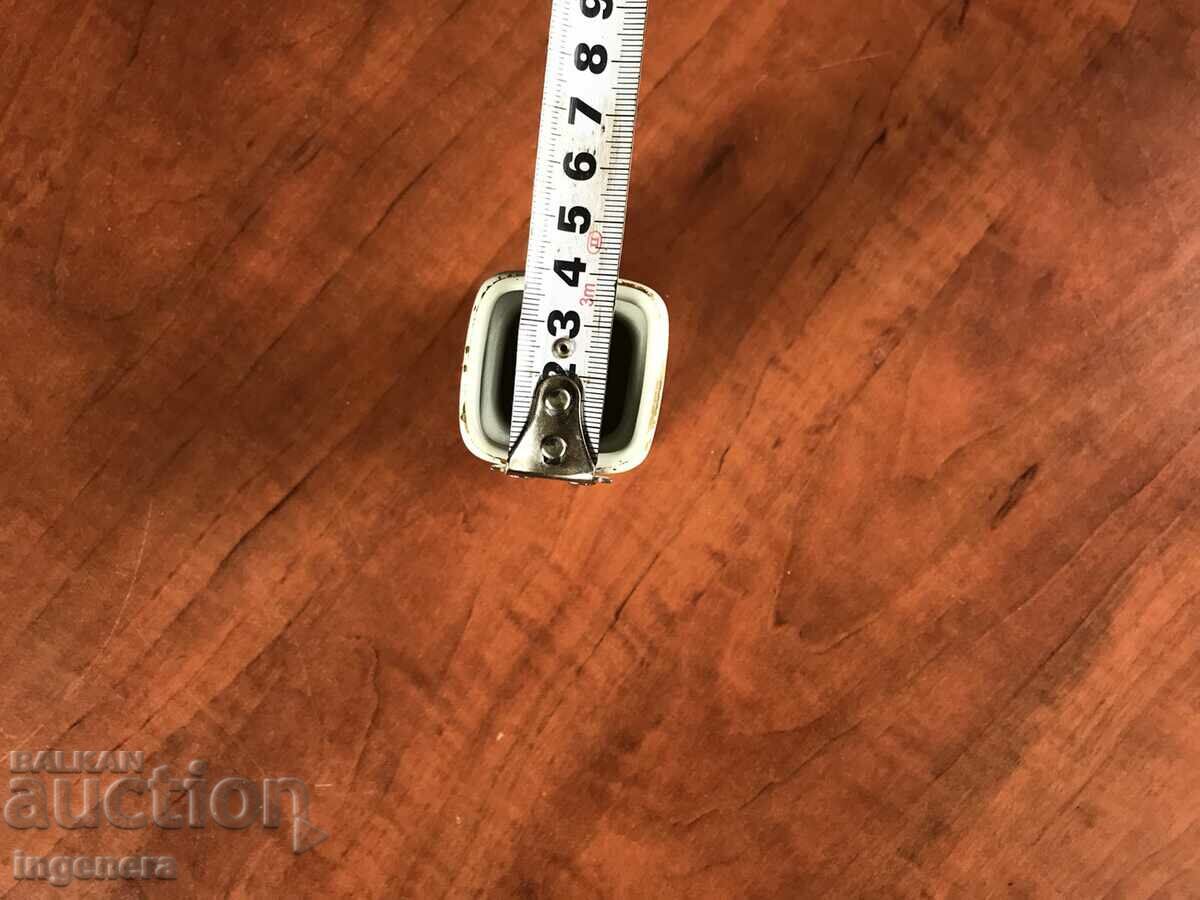 Auction PORCELAIN VASE Auction PORCELAIN VASE