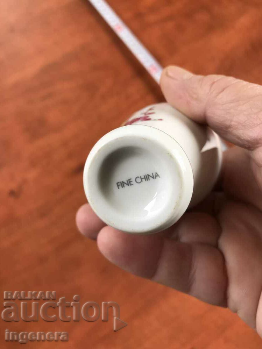 PORCELAIN VASE VASE-2 PCS - 6 PORCELAIN VASE VASE-2 PCS - 6