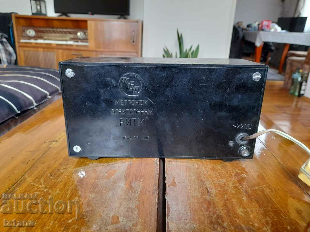 Delivery of Old Metronome RHYTHM Delivery of Old Metronome RHYTHM