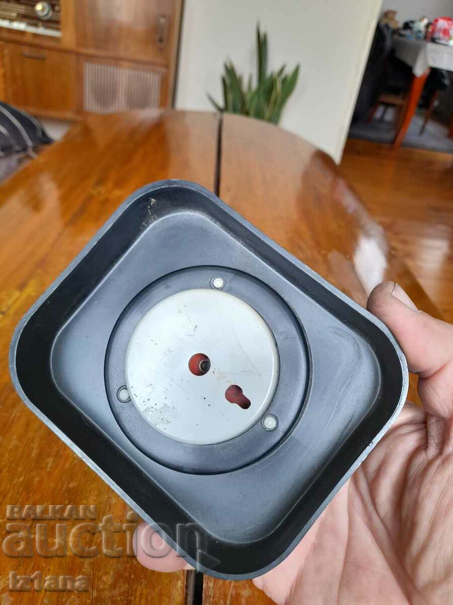 Auction  Old souvenir thermometer Moscow