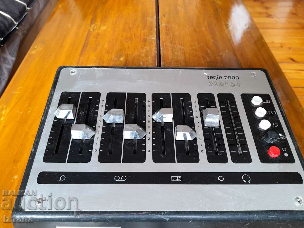 Old Regie 2000 audio mixer with price 50.00 BGN | € 25.56 Old Regie 2000 audio mixer with price 50.00 BGN | € 25.56
