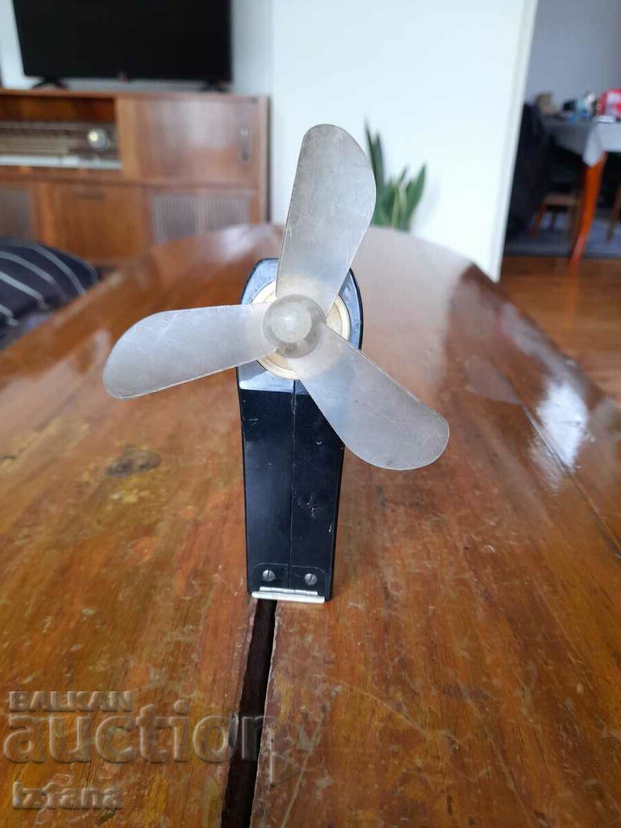 Auction Ites old fan Auction Ites old fan