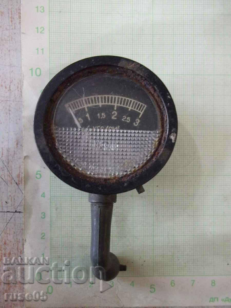 Манометър "МД 214" за измерване налягането в гуми работещ -1
