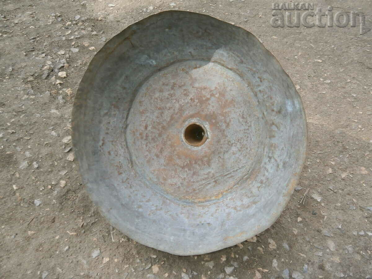 Auction Old copper wine funnel copper Auction Old copper wine funnel copper