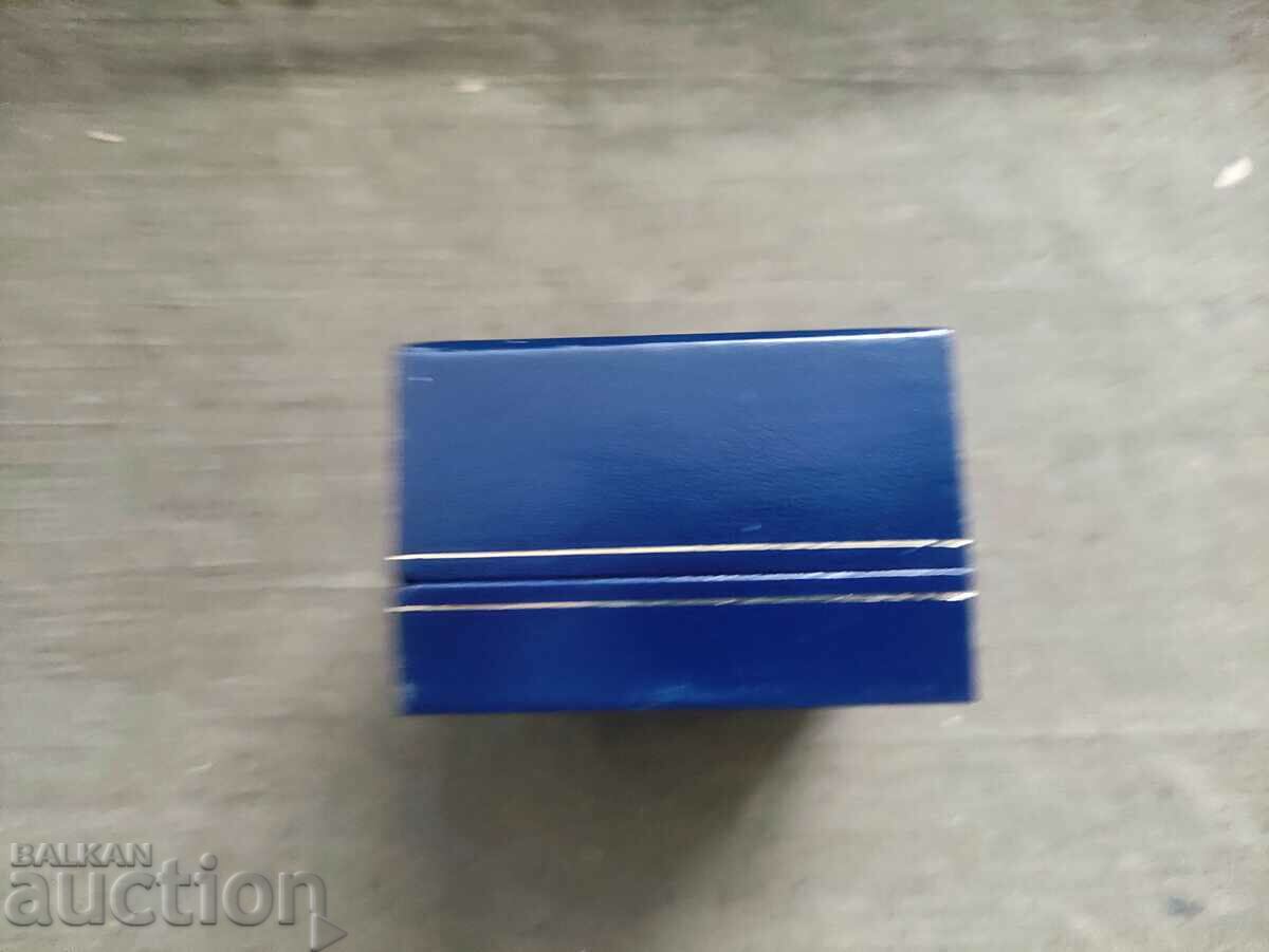 Ceas caz cu preț 70.00 BGN | € 35.79 Ceas caz cu preț 70.00 BGN | € 35.79