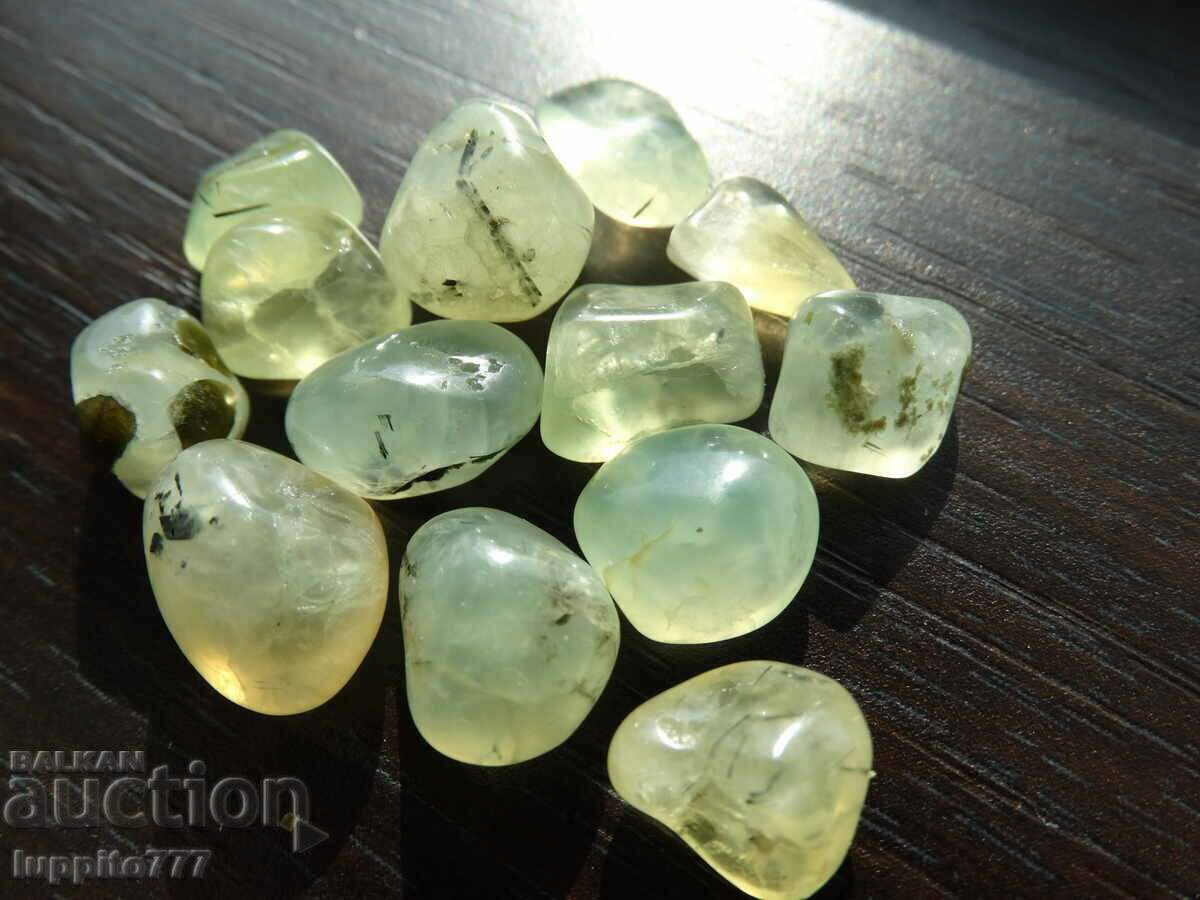 Auction 122.40 ct natural pfrenite lot 13 pcs. Auction 122.40 ct natural pfrenite lot 13 pcs.