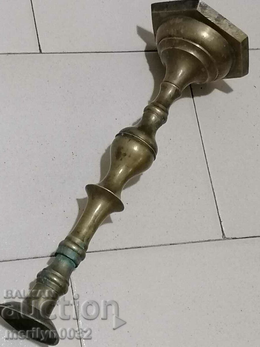 Licitație Sfeșnic din bronz perioadă otomană lumânare lampă