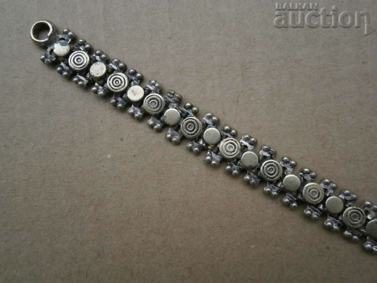 antique fine revival bracelet with price 51.00 BGN | € 26.08 antique fine revival bracelet with price 51.00 BGN | € 26.08