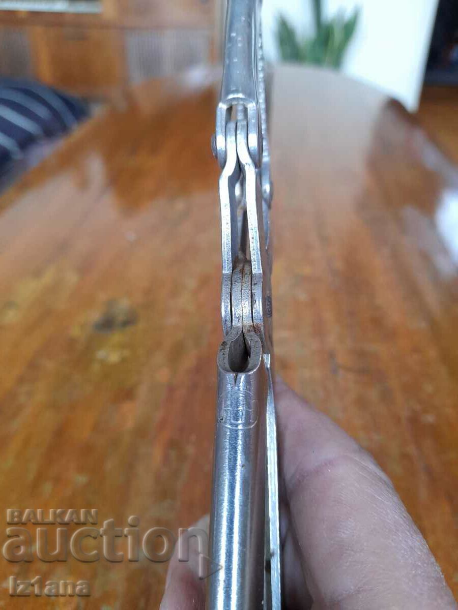 Delivery of An old shredder Delivery of An old shredder