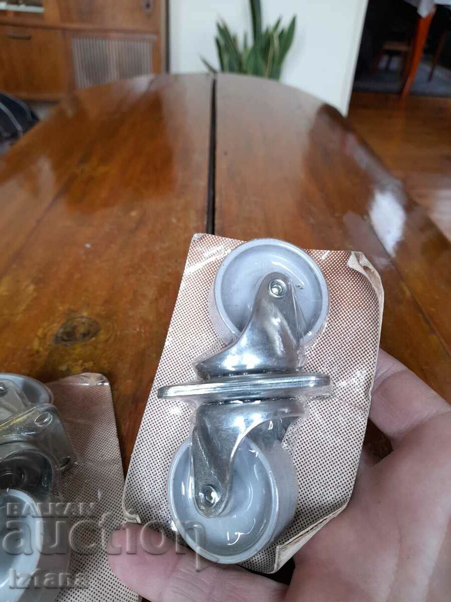 Old furniture castors with price 30.00 BGN | € 15.34 Old furniture castors with price 30.00 BGN | € 15.34