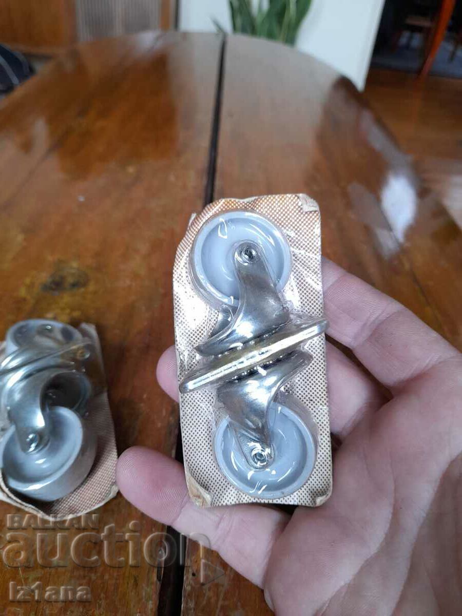 Old furniture castors with price 30.00 BGN | € 15.34 Old furniture castors with price 30.00 BGN | € 15.34