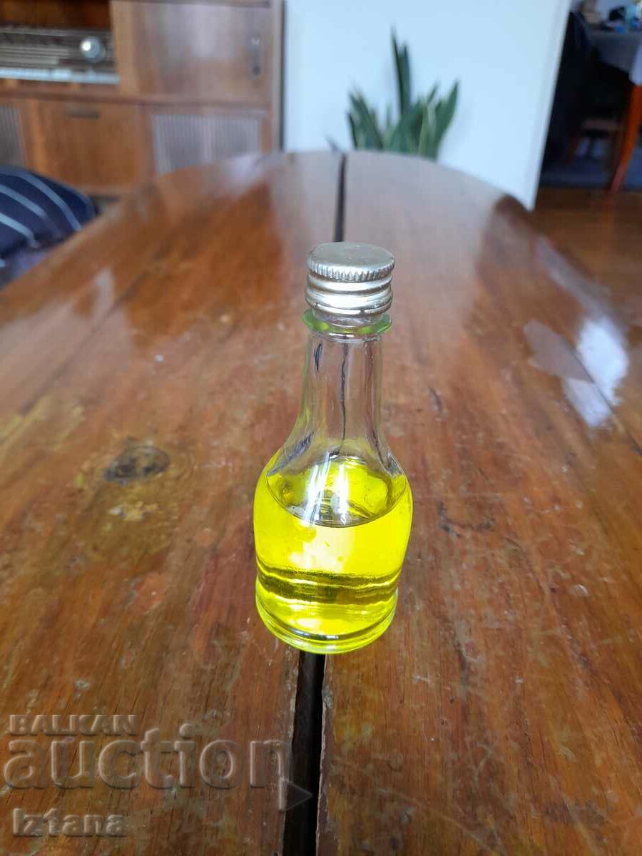 Auction Old bottle of Pfepfermint liqueur Auction Old bottle of Pfepfermint liqueur