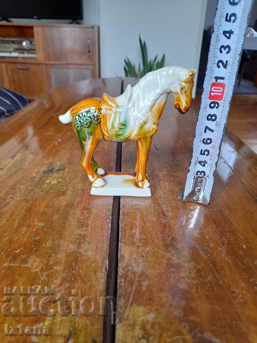 Δημοπρασία Παλιό πορσελάνινο ειδώλιο αλόγου Δημοπρασία Παλιό πορσελάνινο ειδώλιο αλόγου