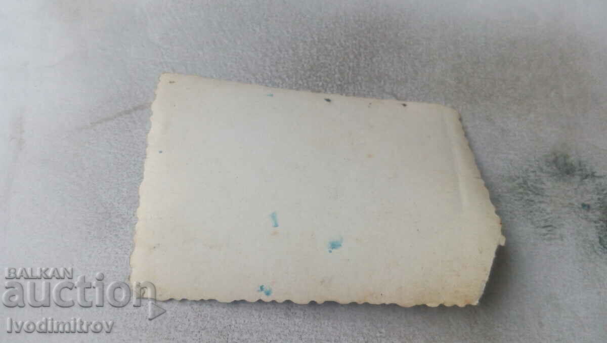 Film Men women and children at a table with price 0.75 BGN | € 0.38 Film Men women and children at a table with price 0.75 BGN | € 0.38