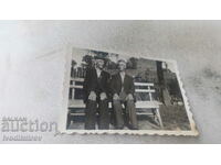 Свимка Двама възрастни мъже на пейка 1944