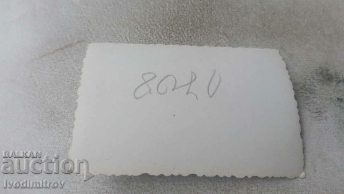 Photo Young girl with price € 0.38 | 0.74 BGN