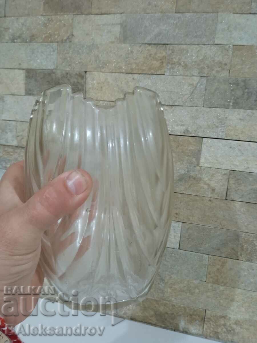 A large beautiful vase - 5 A large beautiful vase - 5