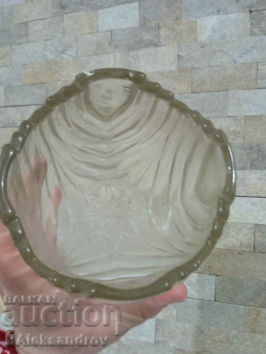 A large beautiful vase - 6 A large beautiful vase - 6