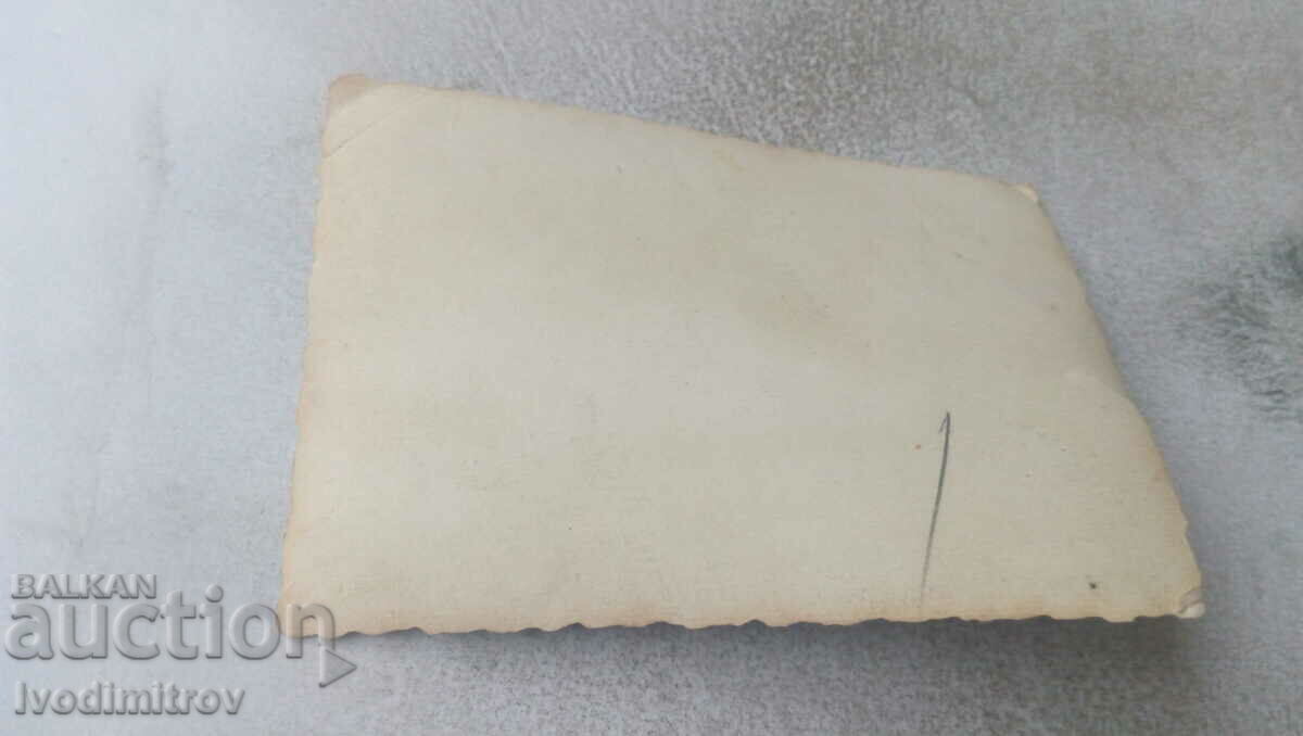 Photo Women and children with price 0.75 BGN | € 0.38 Photo Women and children with price 0.75 BGN | € 0.38