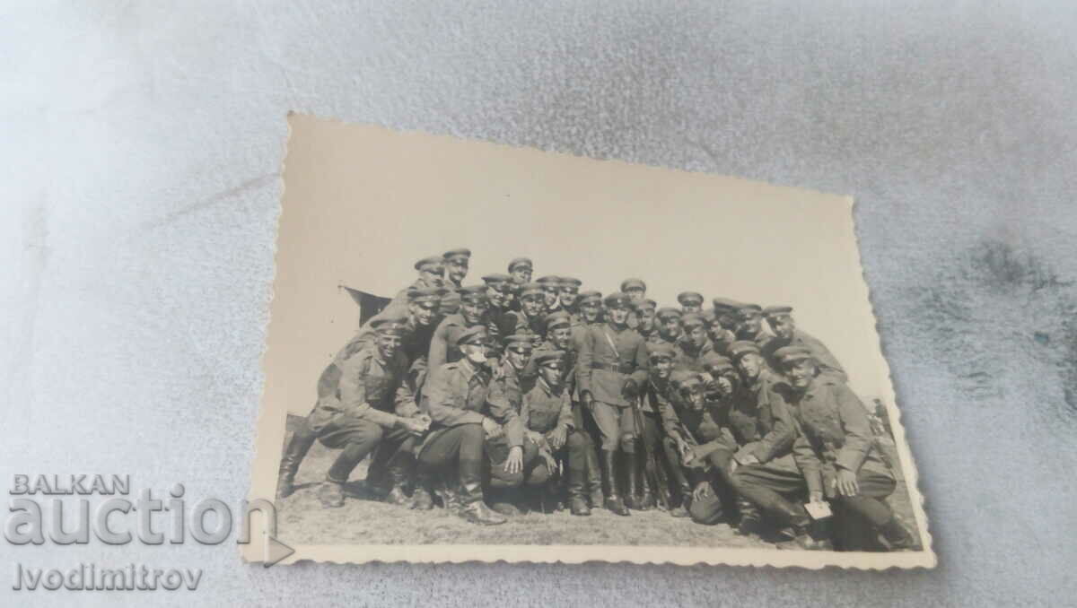 Снимка Производство на взводния командиръ в лагера 1943
