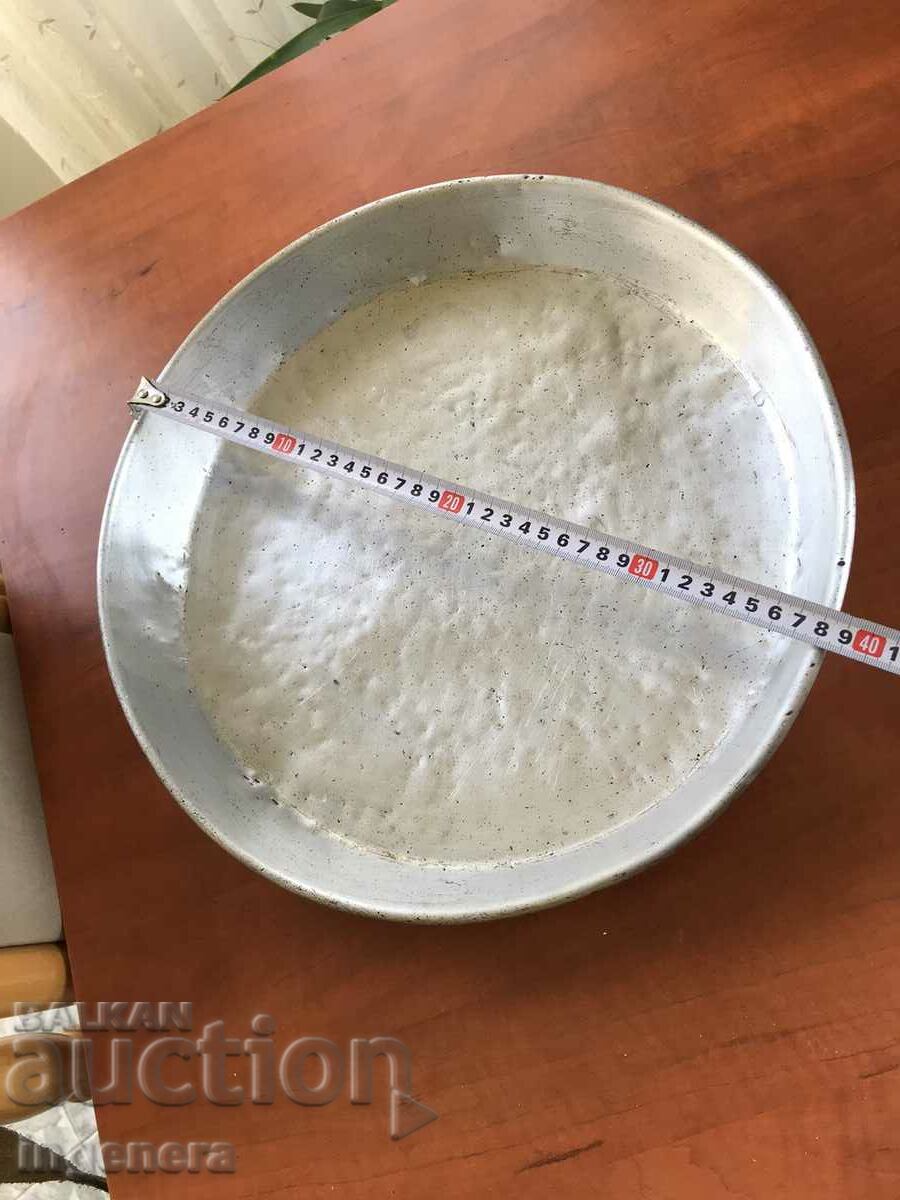 LARGE ALUMINUM BAKING TRAY with price 11.00 BGN | € 5.62 LARGE ALUMINUM BAKING TRAY with price 11.00 BGN | € 5.62