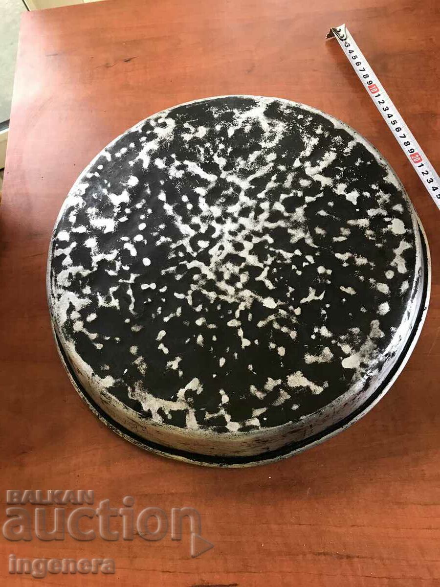 LARGE ALUMINUM BAKING TRAY - 5 LARGE ALUMINUM BAKING TRAY - 5